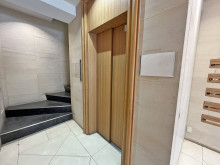 エレベーター(1基)