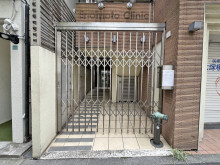 オフィスビル出入口