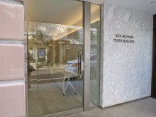 オフィスビル出入口