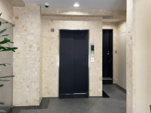 エレベーター(1基)