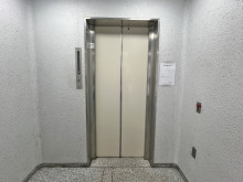 エレベーター(1基)