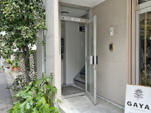 オフィスビル出入口