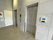 エレベーター(2基)