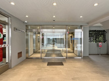 オフィスビル出入口