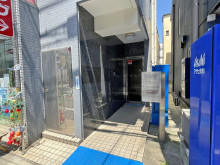 オフィスビル出入口