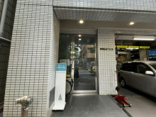 オフィスビル出入口