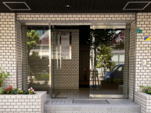 オフィスビル出入口