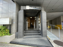 オフィスビル出入口