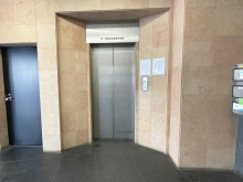 エレベーター(1基)