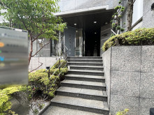 オフィスビル出入口