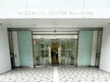 オフィスビル出入口