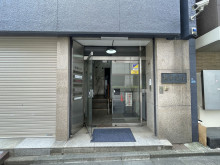 オフィスビル出入口