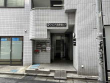 オフィスビル出入口