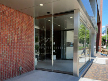 オフィスビル出入口