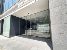 オフィスビル出入口