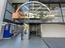 オフィスビル出入口