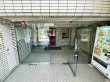 オフィスビル出入口