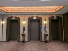 エレベーター(3基)