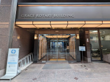 オフィスビル出入口