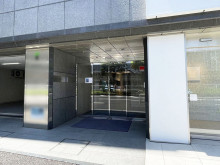 オフィスビル出入口