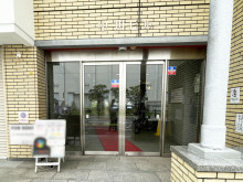 オフィスビル出入口