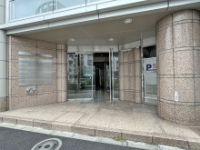 オフィスビル出入口