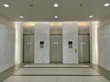 エレベーター(3基)