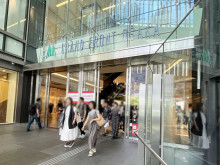 商業施設出入口