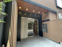 オフィスビル出入口