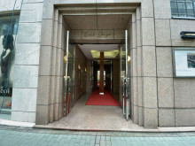 オフィスビル出入口