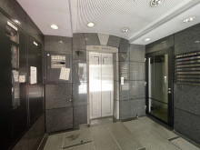 エレベーター(1基)