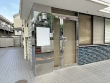 オフィスビル出入口