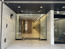 オフィスビル出入口