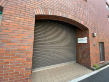 オフィスビル出入口