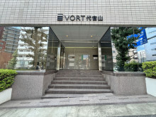 オフィスビル出入口