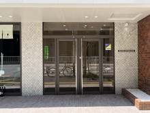 オフィスビル出入口