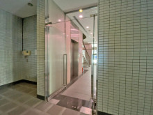 エントランス出入り口