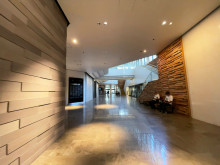 エントランスホール