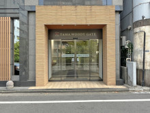 オフィスビル出入口