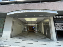 オフィスビル出入口