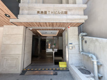 オフィスビル出入口