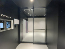 エレベーターホール出入口