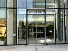 オフィスビル出入口