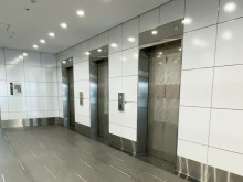 エレベーター(3基)