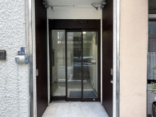 オフィスビル出入口