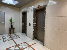 エレベーター(2基)