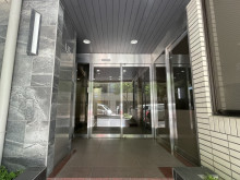 オフィスビル出入口