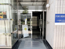 オフィスビル出入口