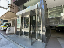 オフィスビル出入口