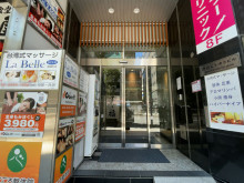 オフィスビル出入口